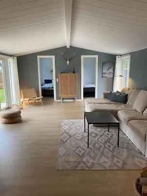 Prázdninový dům A Cozy Summer House With Near Town And
